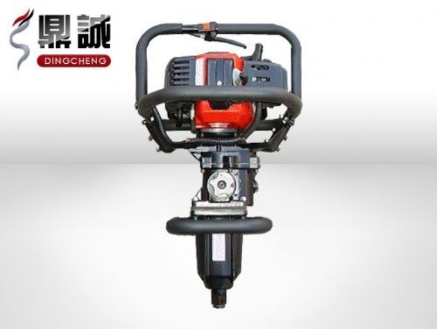 點(diǎn)擊查看詳細(xì)信息<br>標(biāo)題：便攜式內(nèi)燃扳手 閱讀次數(shù)：4624